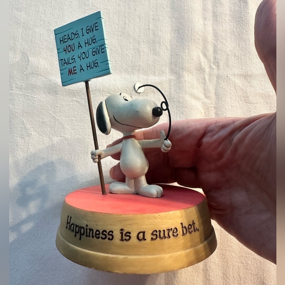 Peanuts Gallery Hallmark Snoopy Happiness Is A Sure Bet Figurine 2015
